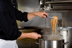 Dietician involved in chemo cooking course 
