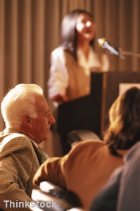 Physiotherapist speaks at medical event 