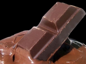 Dark chocolate 'could help improve heart health'